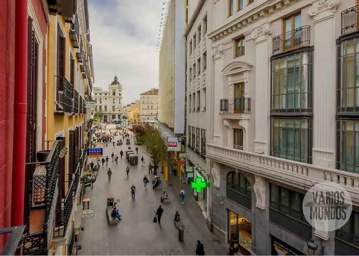 Tu balcón en Madrid para 3, Carretas 25